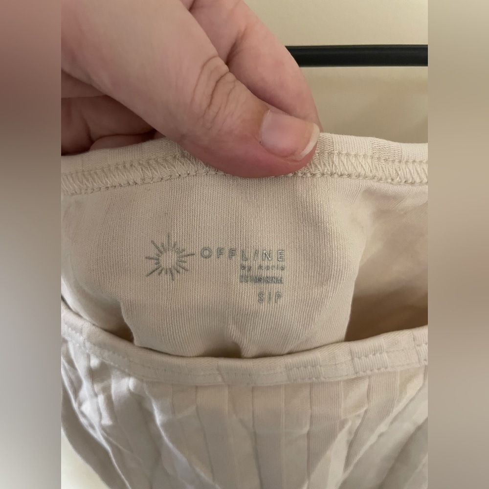✨Offline By Aerie Crop Top Size S - Picture 4 of 7